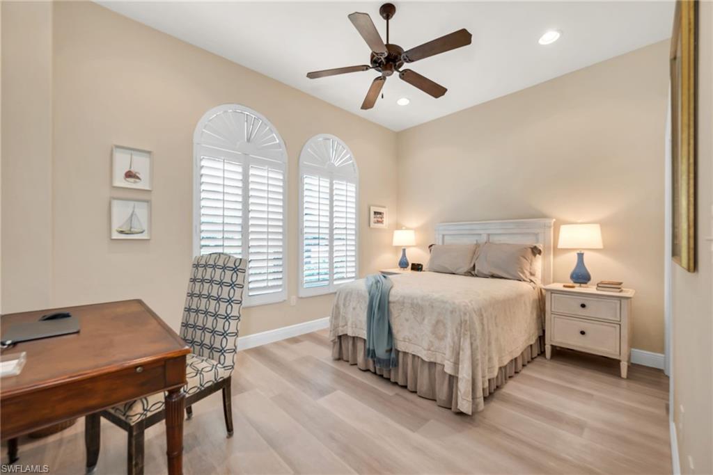 9303 Oak Strand Dr Property Photo 11