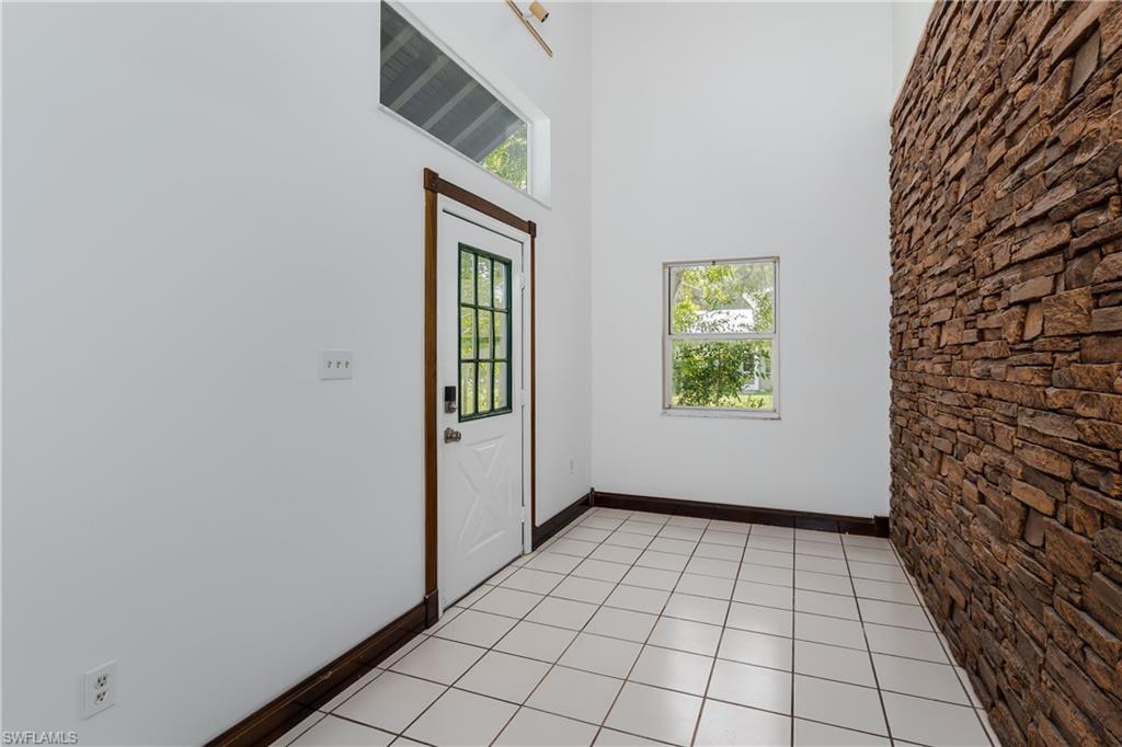 4045 Skyway Dr Property Photo 8
