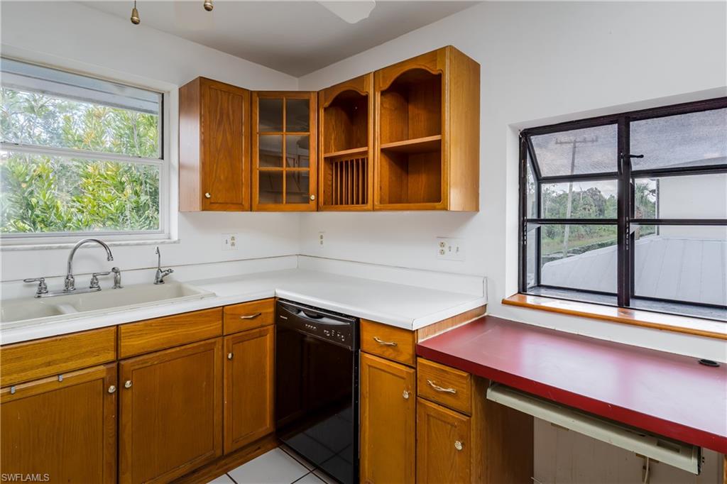 4045 Skyway Dr Property Photo 26