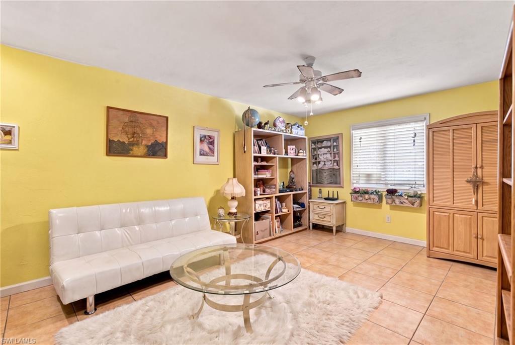 6200 Sea Grass Ln Property Photo 5