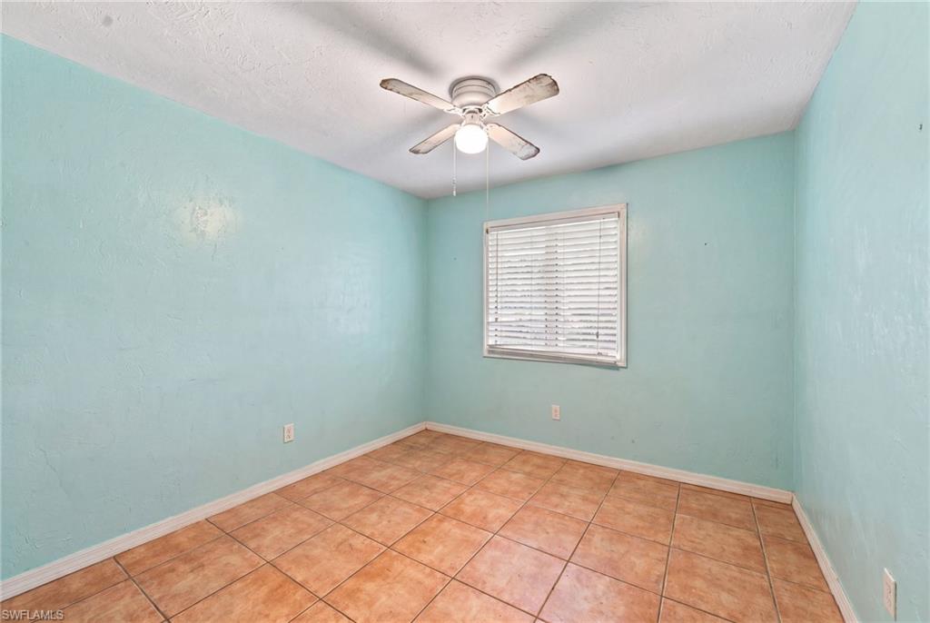 6200 Sea Grass Ln Property Photo 6