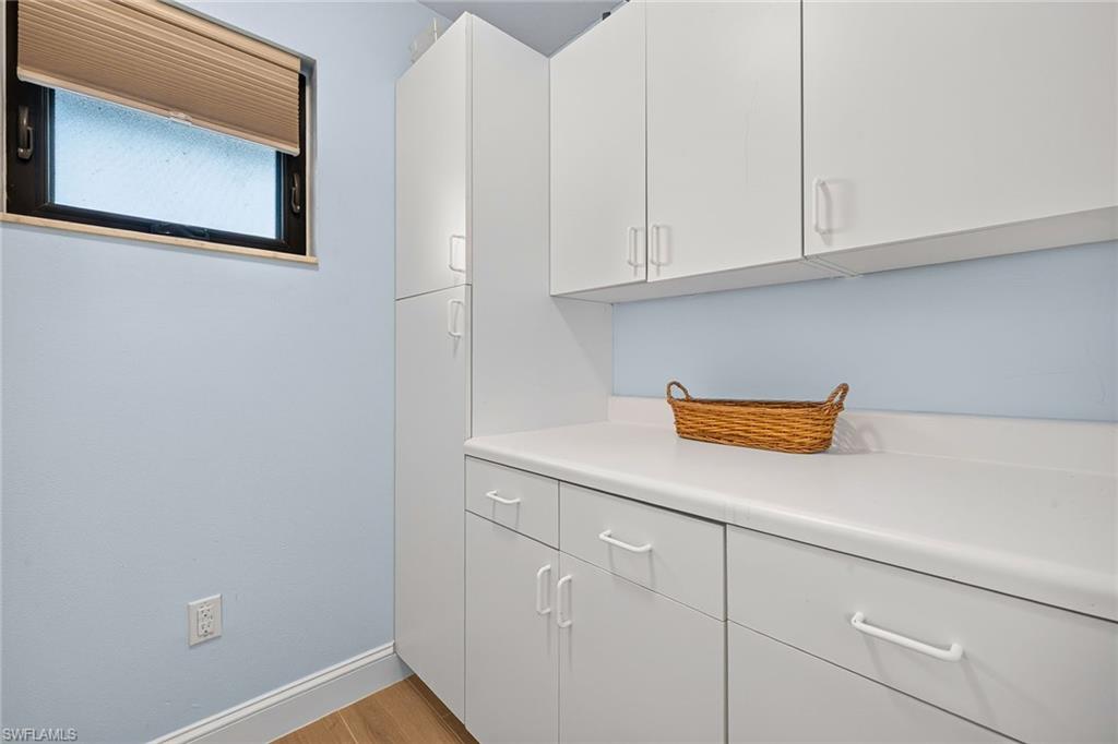 788 Park Shore Dr D36 Property Photo 20