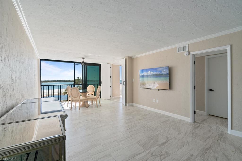8400 Estero Blvd 303 Property Photo 4