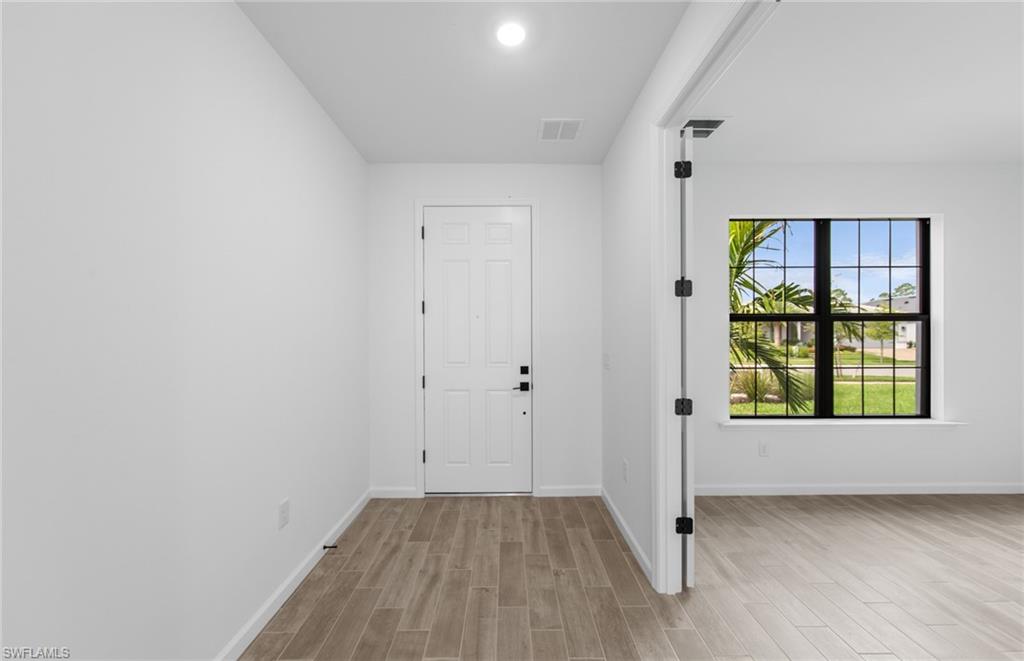 2084 Freemont Way Property Photo 10
