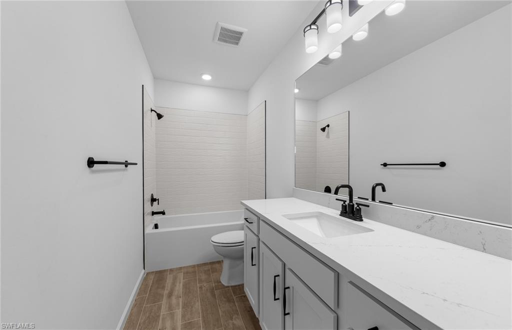 2084 Freemont Way Property Photo 13