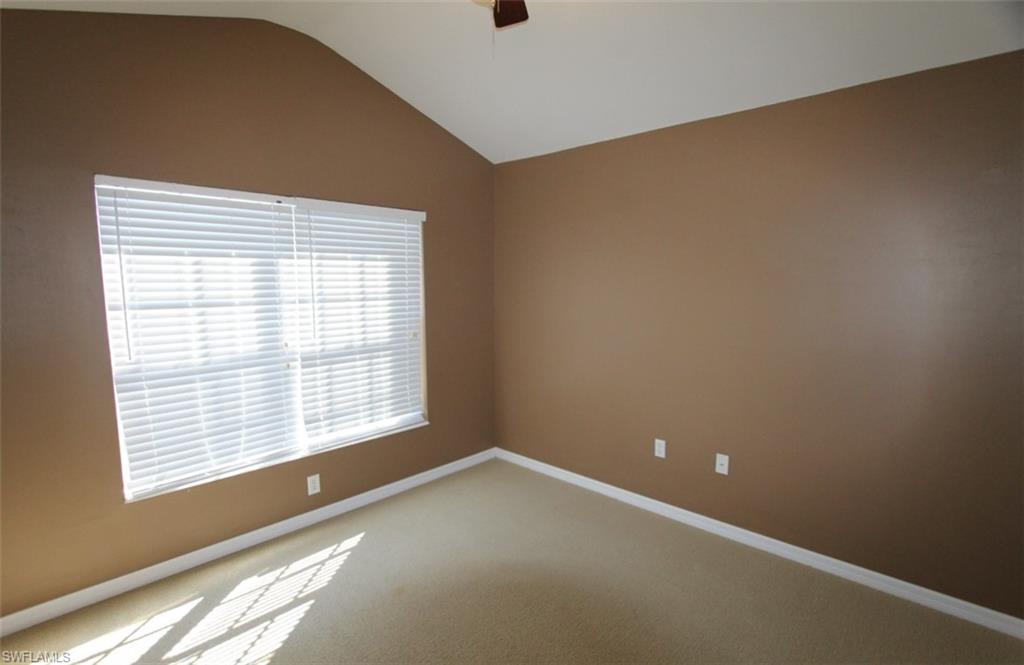 1056 Hampton Cir Property Photo 9