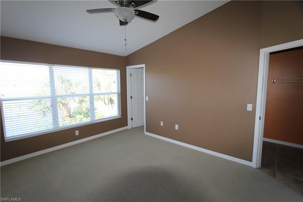 1056 Hampton Cir Property Photo 14