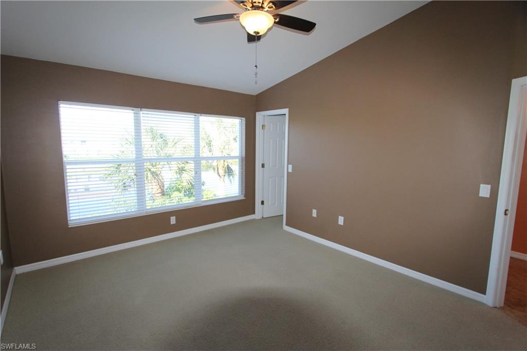 1056 Hampton Cir Property Photo 15