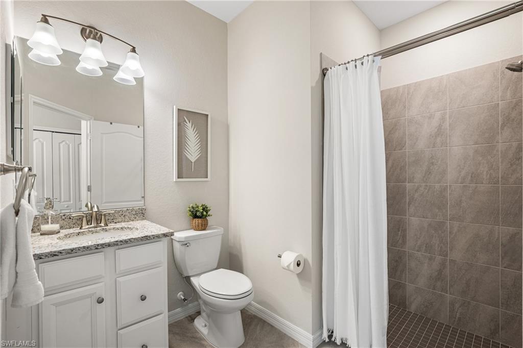 17620 Kinzie Ln Property Photo 32