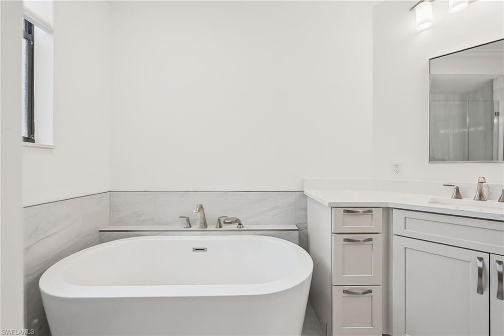 7024 Pelican Bay Blvd 201 Property Photo 20