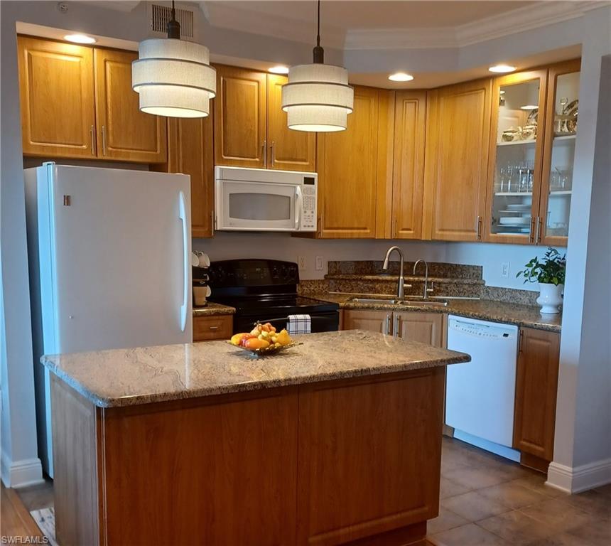 2825 Palm Beach Blvd Property Photo 7