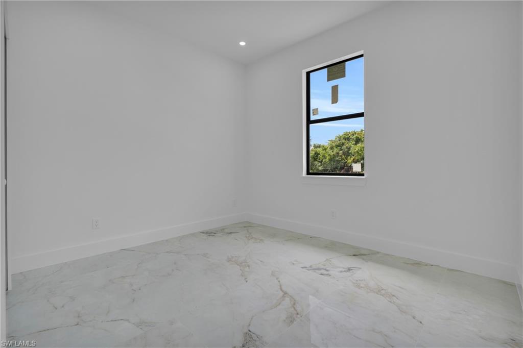 1031 Cedartree Ave Property Photo 22