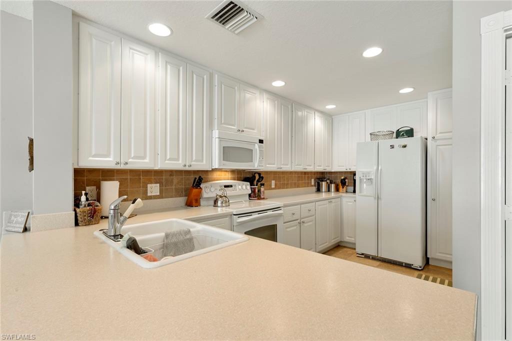 15369 Laughing Gull Ln Property Photo 9