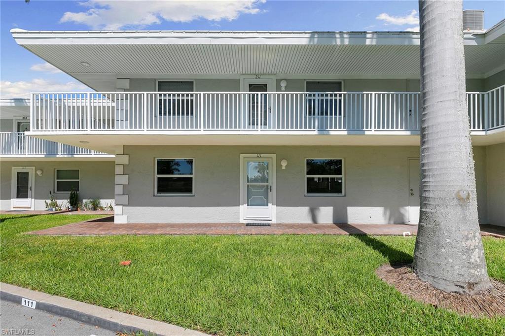 1014 Collier Blvd 111 Property Photo 2
