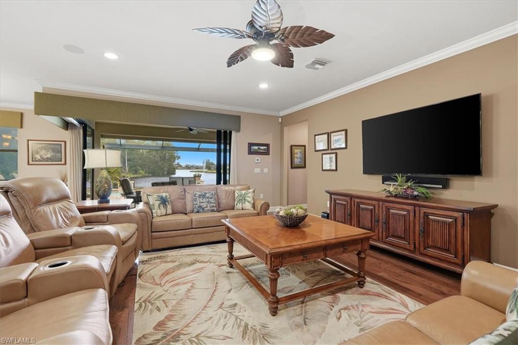 11030 Castlereagh St Property Photo 9
