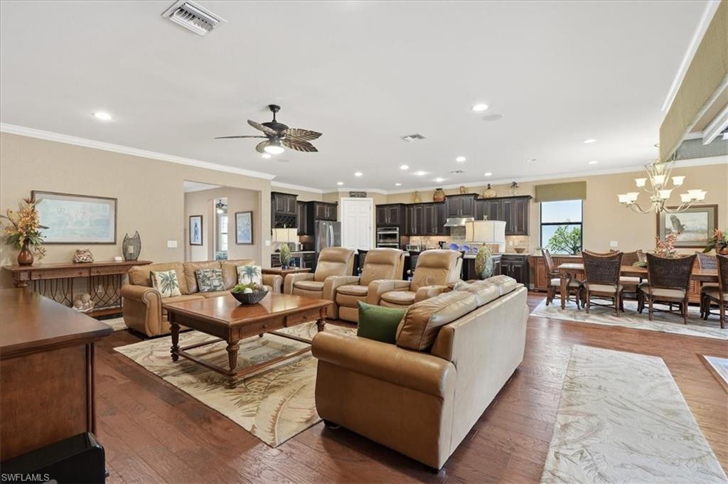 11030 Castlereagh St Property Photo 10
