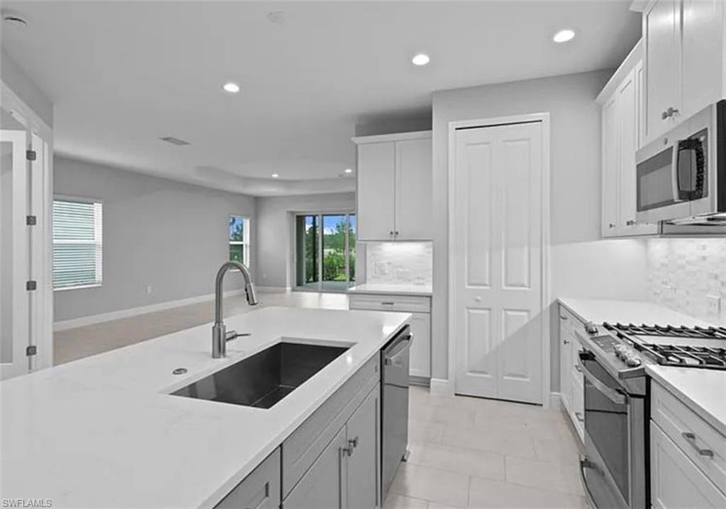 4636 Skysail Dr Property Photo 8