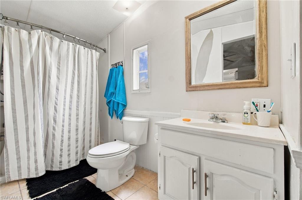 1241 Lopez Ln Property Photo 8