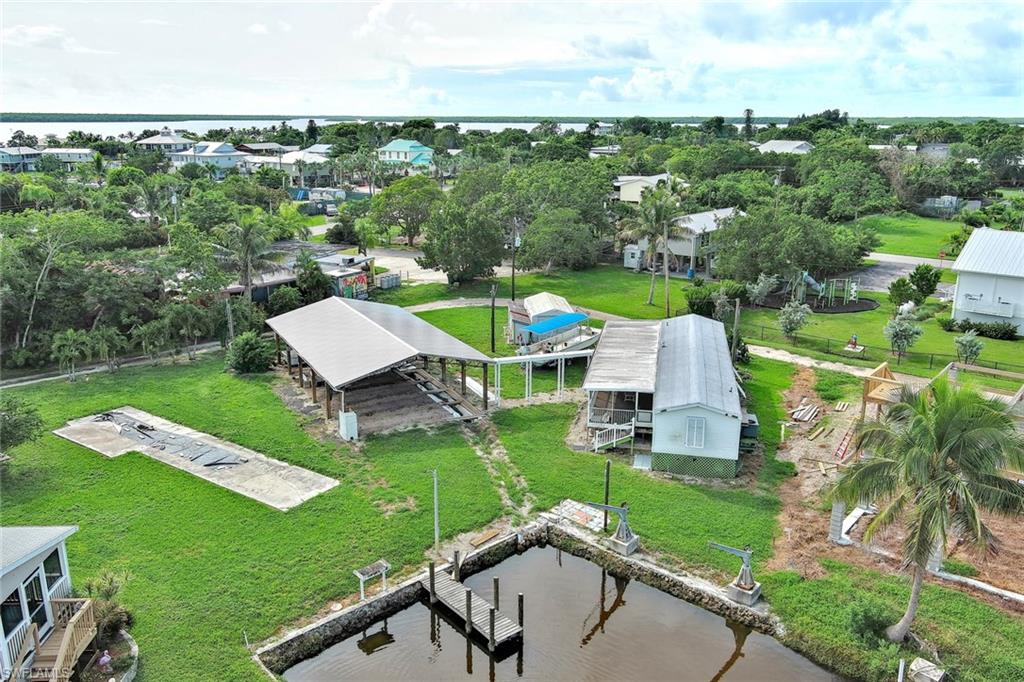 1241 Lopez Ln Property Photo 22