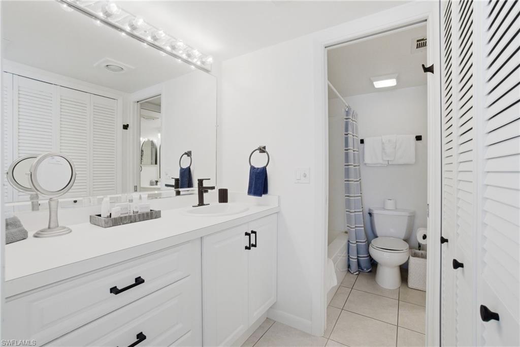 4450 Estero Blvd 403 Property Photo 17