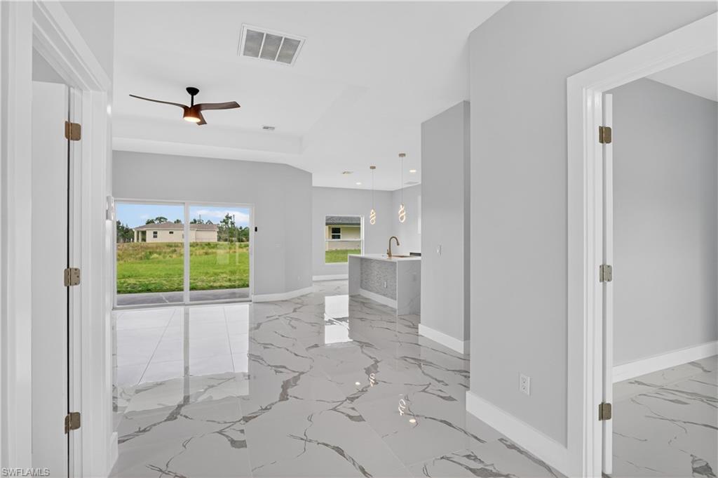 454 Mercedes Ct Property Photo 7