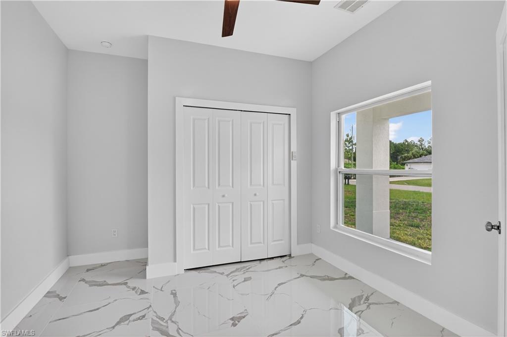 454 Mercedes Ct Property Photo 9