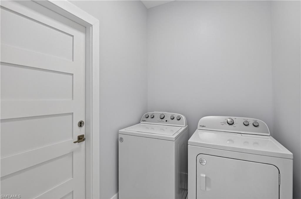 454 Mercedes Ct Property Photo 12