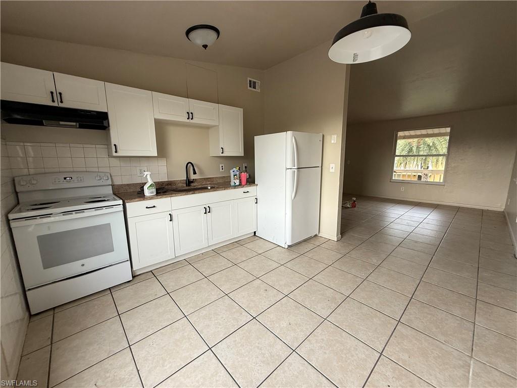 3950 Lora St 202 Property Photo 4