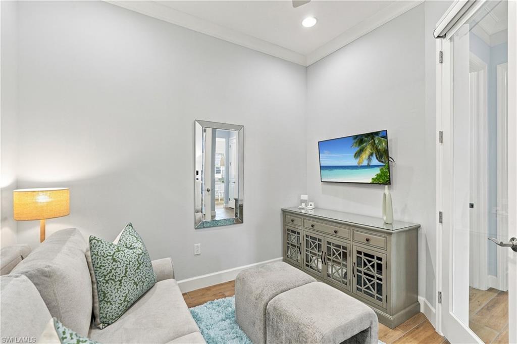 7226 Saona Ct Property Photo 12