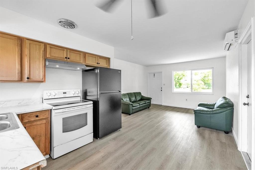 2423 Jeffcott St Property Photo 13