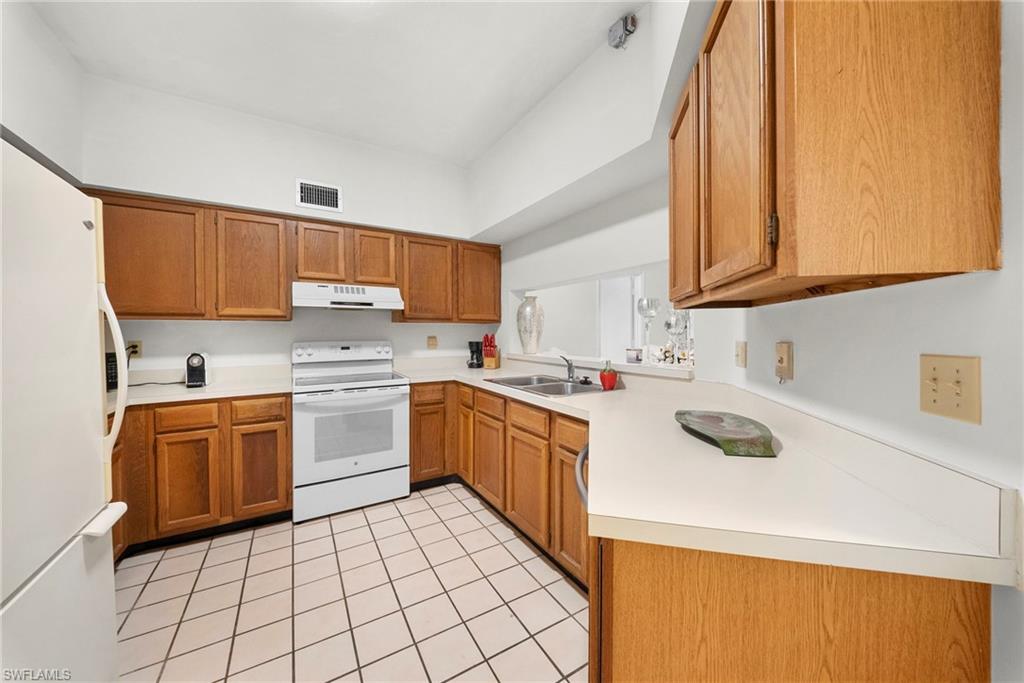 1833 Courtyard Way 105 Property Photo 14