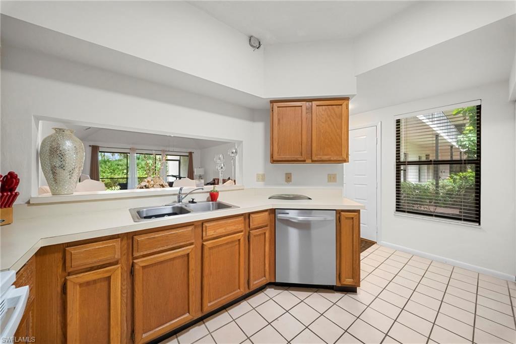 1833 Courtyard Way 105 Property Photo 15