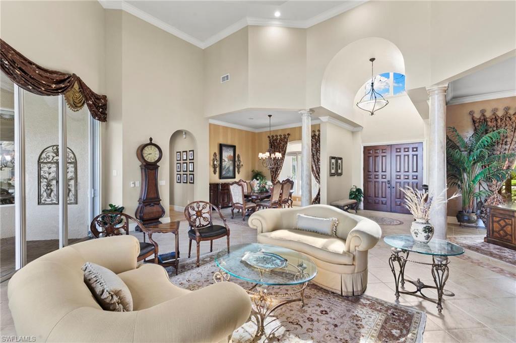 7405 Treeline Dr Property Photo 4