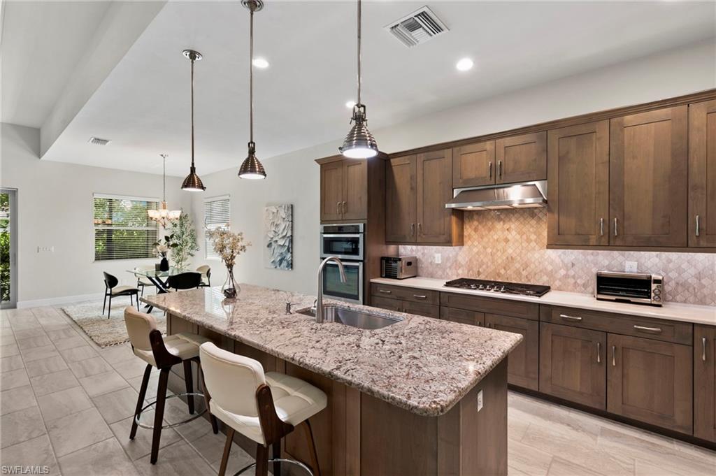 8950 Mustique Ln Property Photo 13
