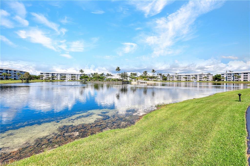 16615 Lake Circle Dr 427 Property Photo 20