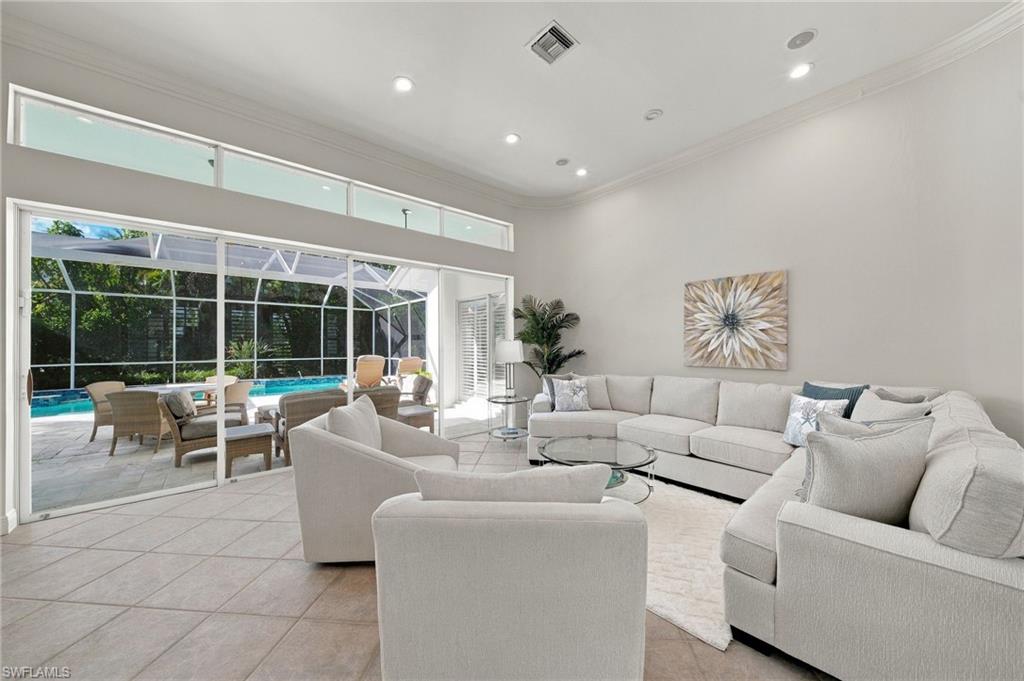 250 Golf Dr Property Photo 13