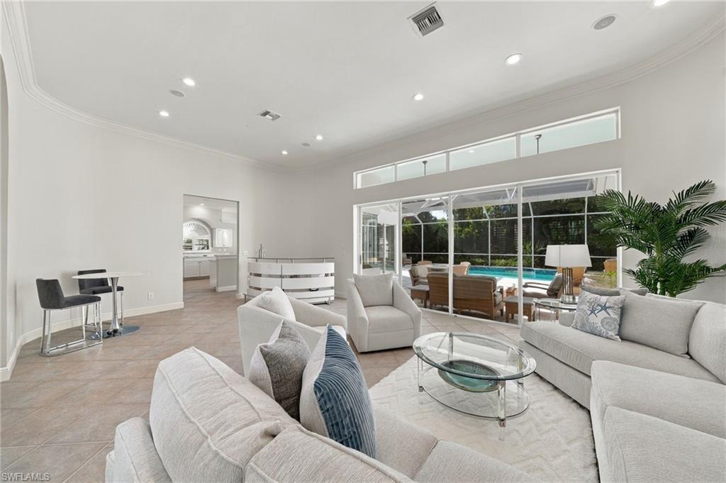 250 Golf Dr Property Photo 15