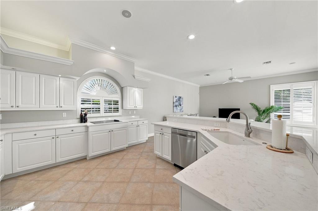 250 Golf Dr Property Photo 20