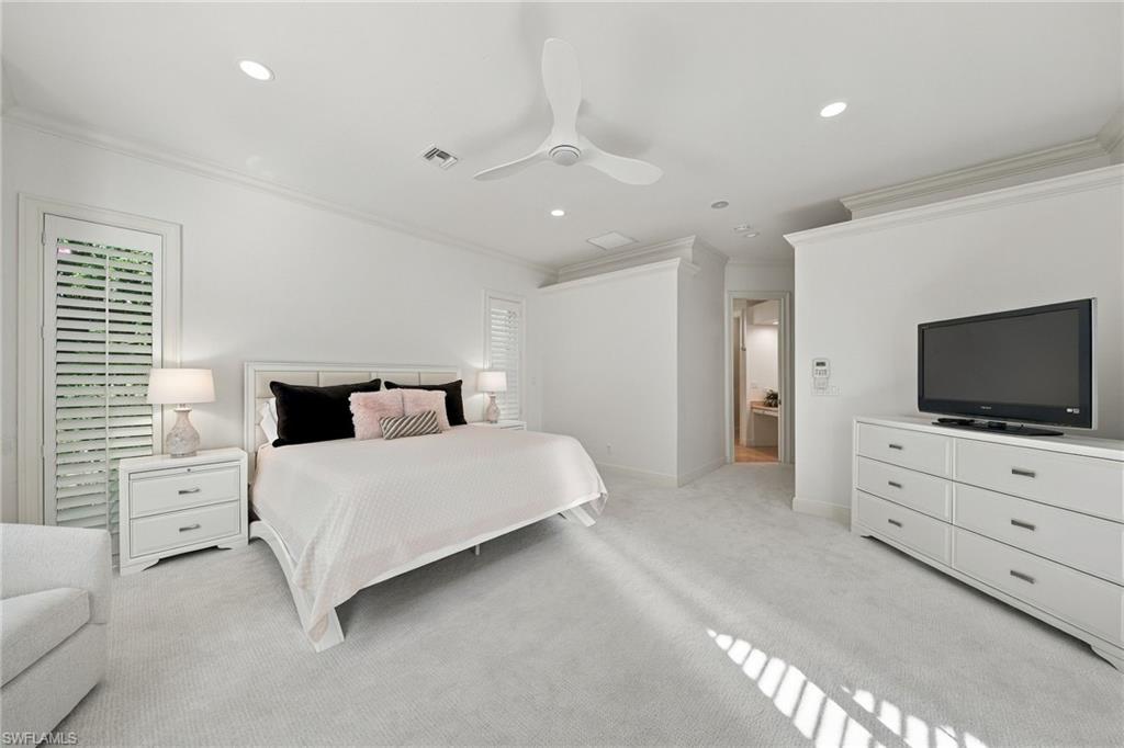 250 Golf Dr Property Photo 25