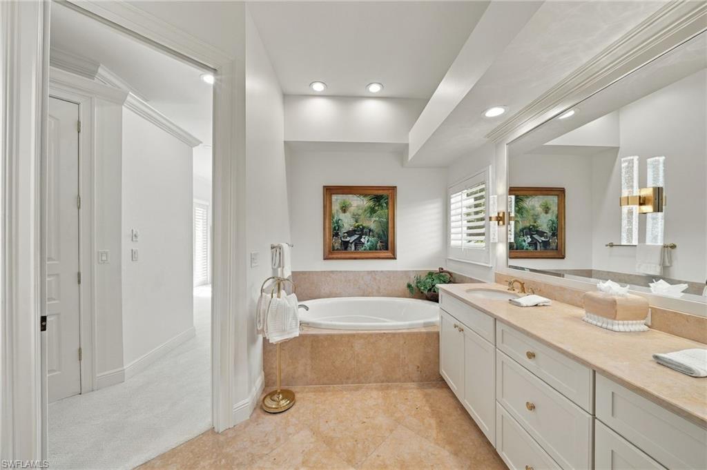 250 Golf Dr Property Photo 29