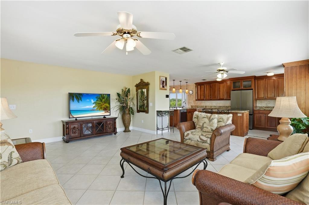 48 Fairview Blvd Property Photo 8