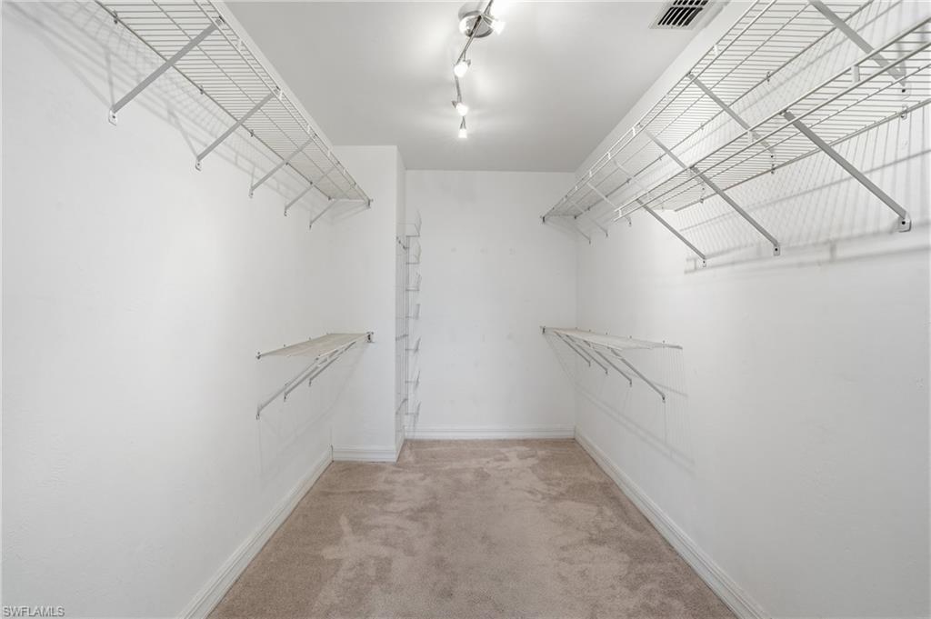 48 Fairview Blvd Property Photo 22