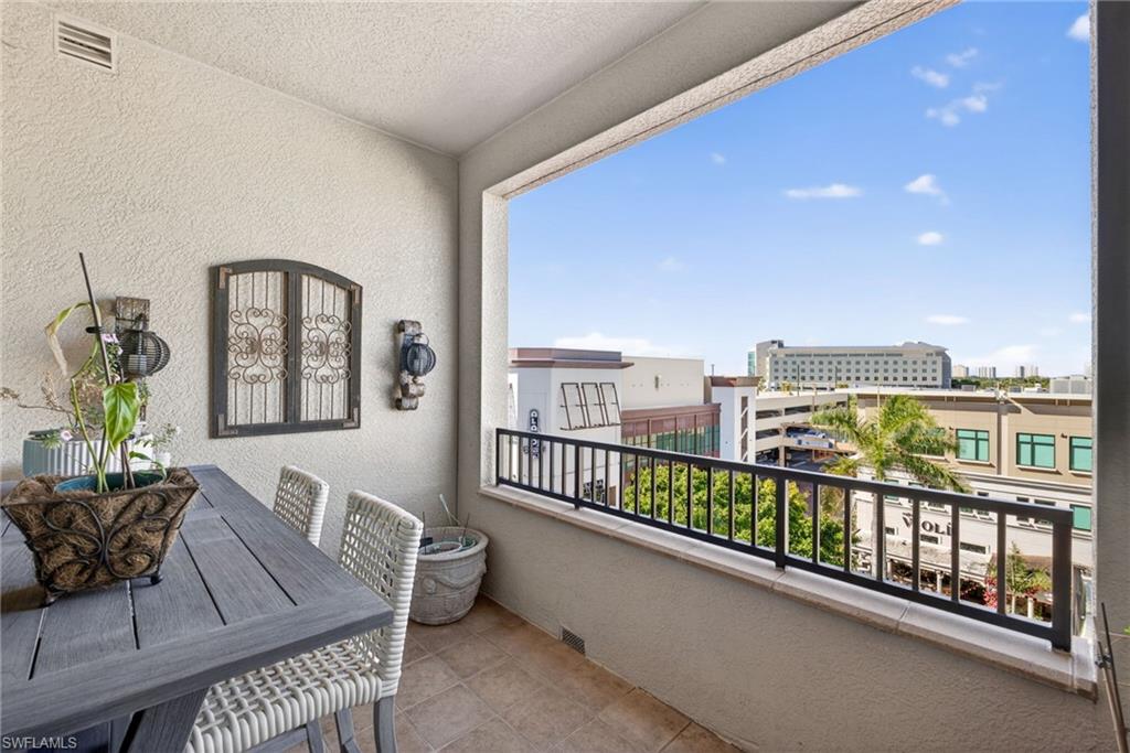9115 Strada Pl 5504 Property Photo 12