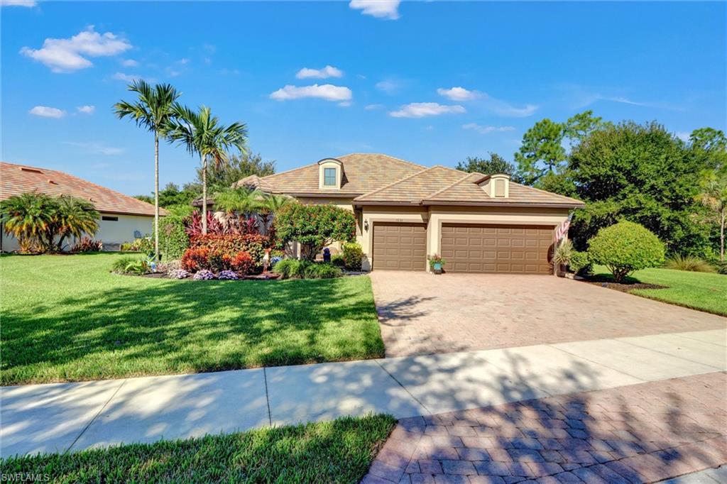 7230 Live Oak Dr Property Photo 2