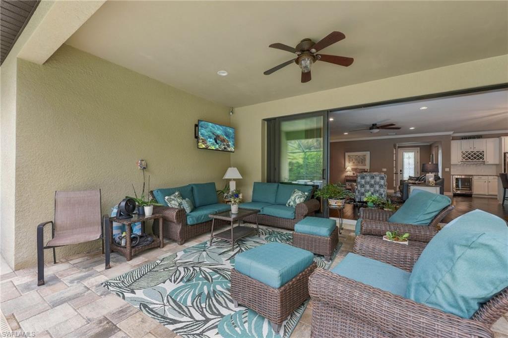 7230 Live Oak Dr Property Photo 32