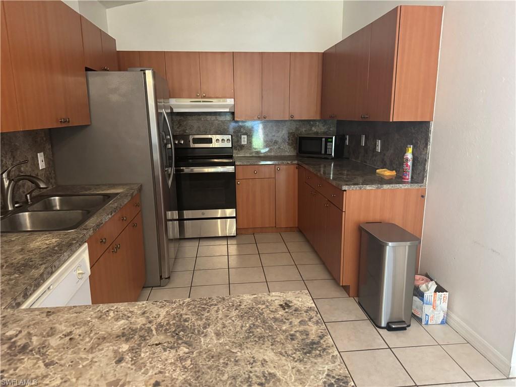 3495 Everglades Blvd Property Photo 3