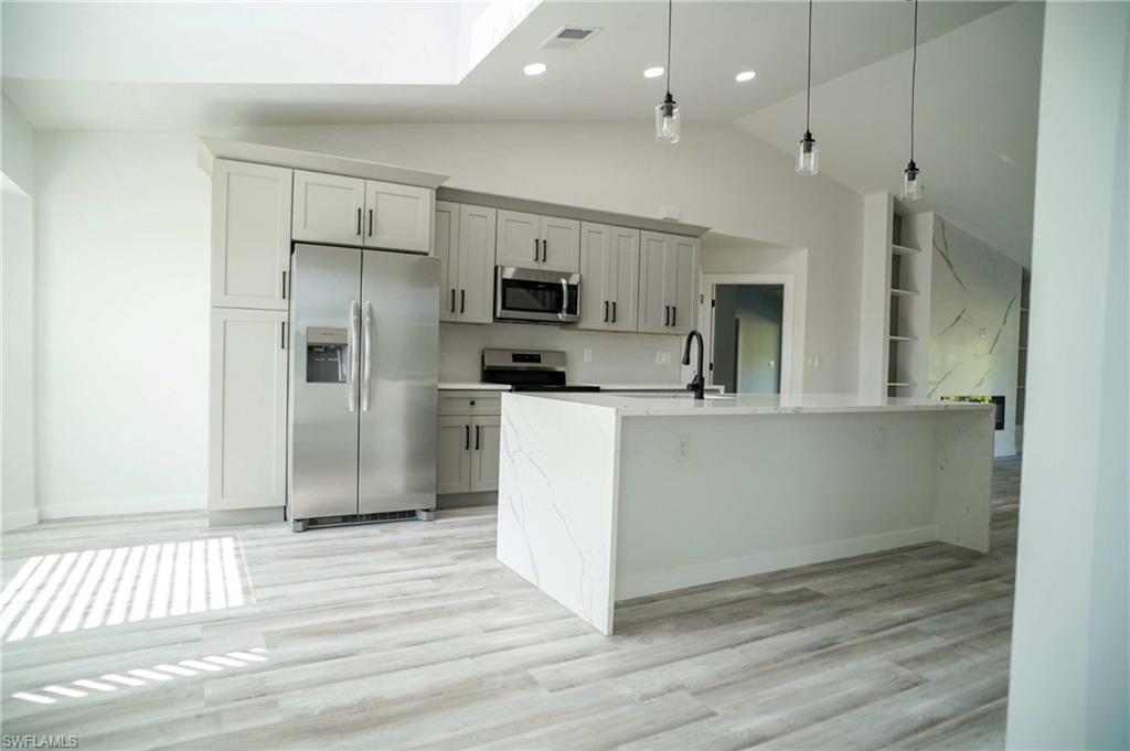 2801 Flora Ave N Property Photo 5
