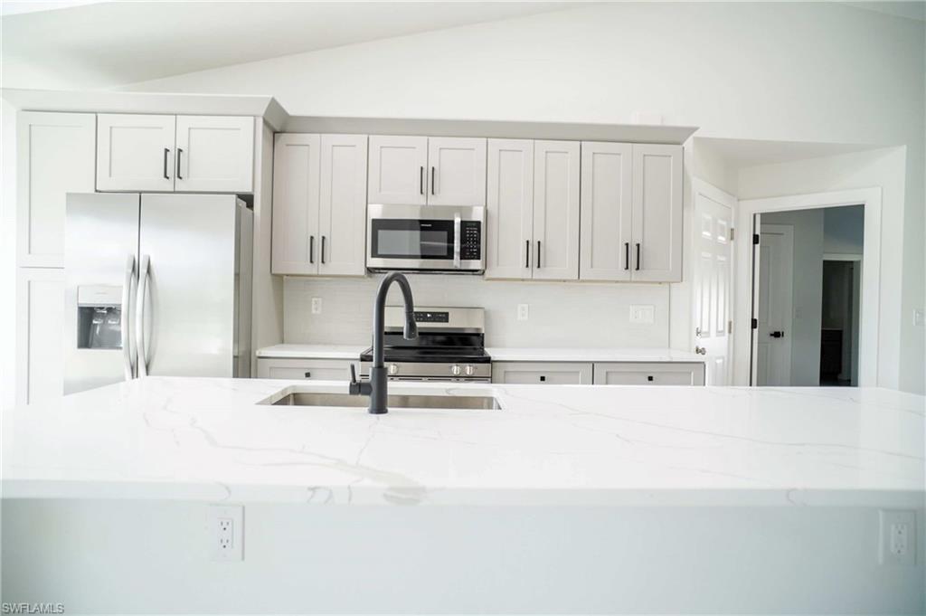 2801 Flora Ave N Property Photo 6