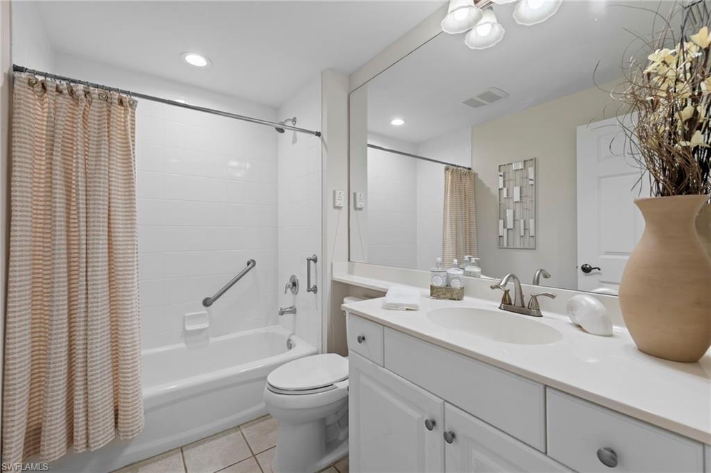 1001 Arbor Lake Dr 606 Property Photo 23
