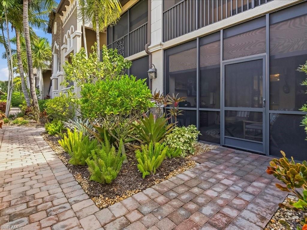 9840 Venezia Cir 815 Property Photo 3